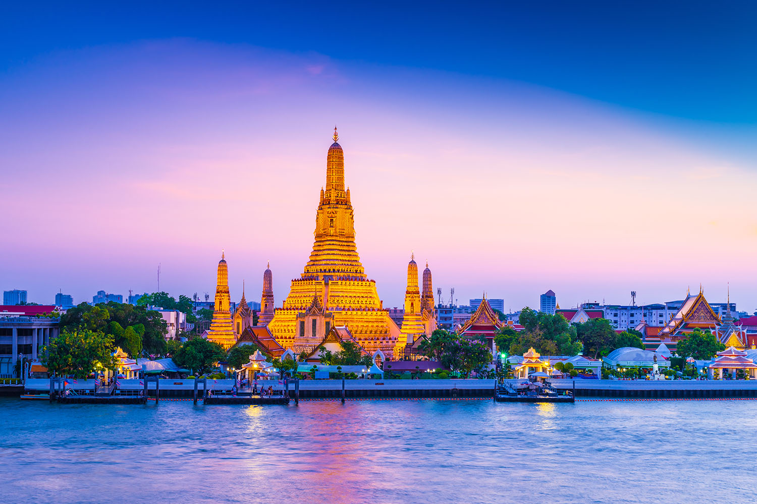 Il Wat Arun sul fiume Chao Phraya