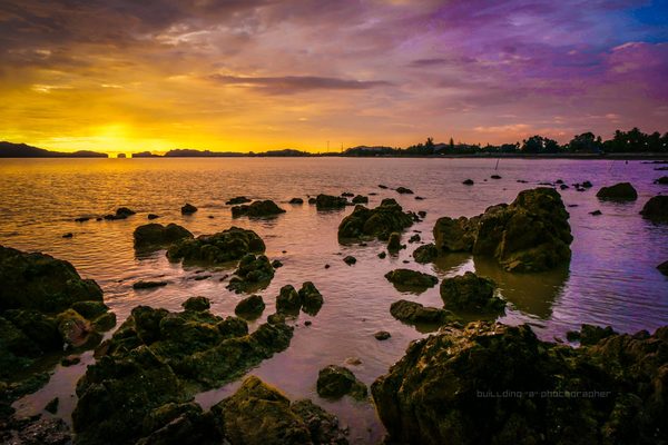 La costa del distretto di La-ngu, nel geoparco di Satun