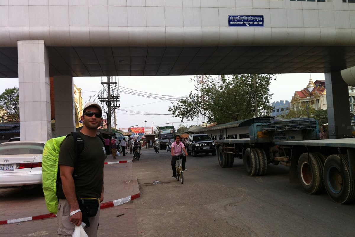 Il posto di frontiera di Hat Lek fra Thailandia e Cambogia